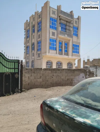 عماره سكنيه مع حوش للايجار 3