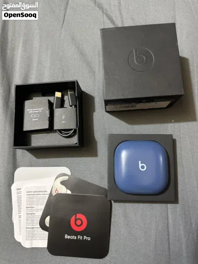 سماعة Beats Fit Pro بحالة ممتازة، بدون مشاكل فنية, الصوت قوي ونقي جداً، والبطارية ممتازة. 2