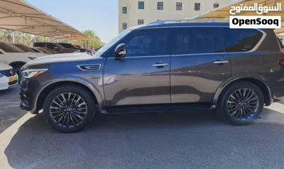 Infiniti QX80 Sensory Pro Active Black Edition 4