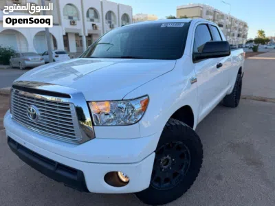 Toyota Tundra SR5 2