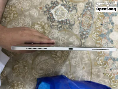 ايباد ابرو12.9 قيقا256 الجيل الرابع نضيف ولا ختش مو مبدل شي اخو الجديد نسبه البطاريه 98 3