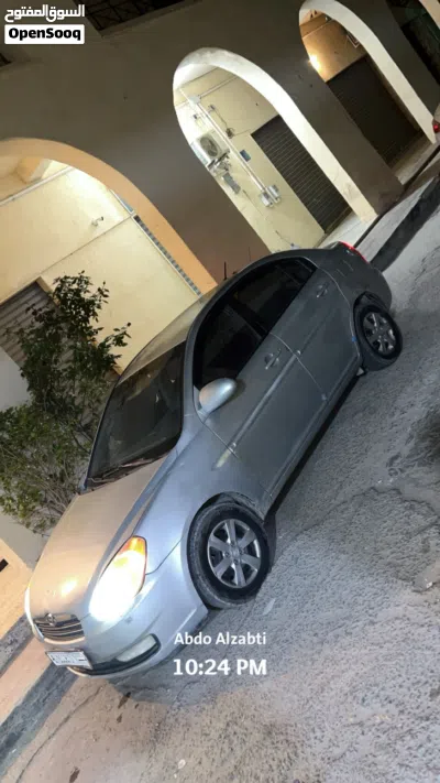 Hyundai Accent Standard 2