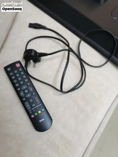 Tcl led40d2710 40بوصة Full hd 1080p شبه الجديد متوفر شاشتين عدد2 3