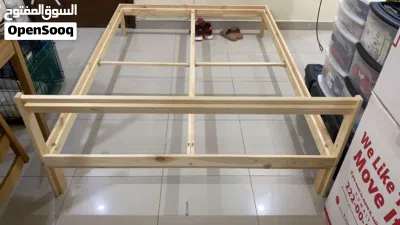 140x200 bed frame and 2 door wardrobe good as new 4