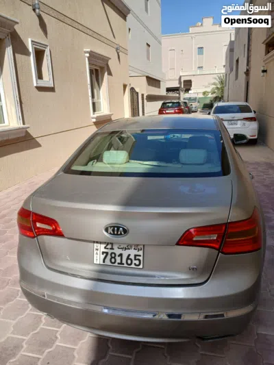 Kia Cadenza Standard 2
