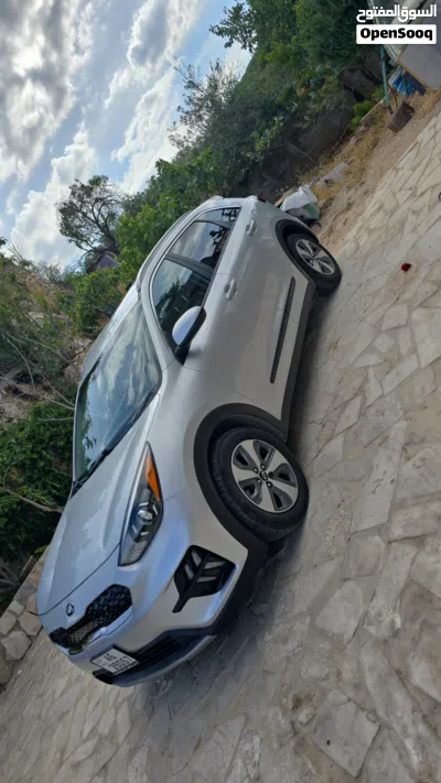 Kia Niro LX 2