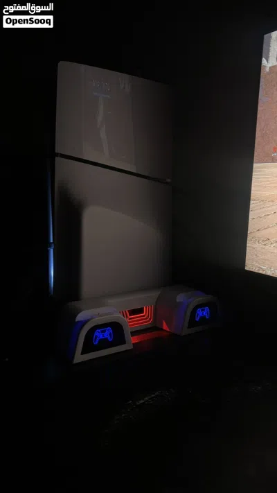 جهاز PS5 Slim نضيف للبيع نسخة الماع واحد تيرا 3