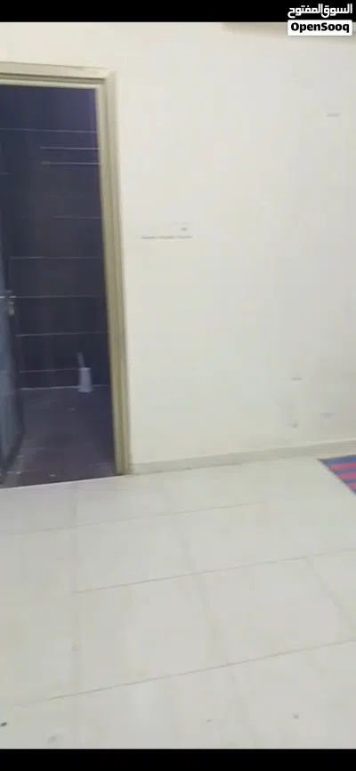 غرفة كبيرة مع حمام للايجار 2