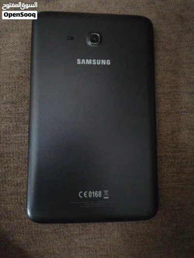 تابلتSamsung GALAXY TAP 3 في حالة جيدة جدا 8جاجا تخزين (خط الاتصال والشبكة غير فعال) مع الشاحن 2
