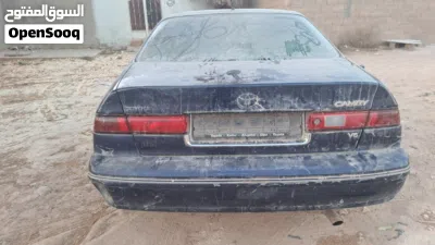 Toyota Camry Standard 2
