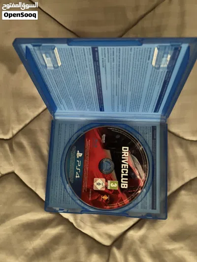 Barely used ps4 4