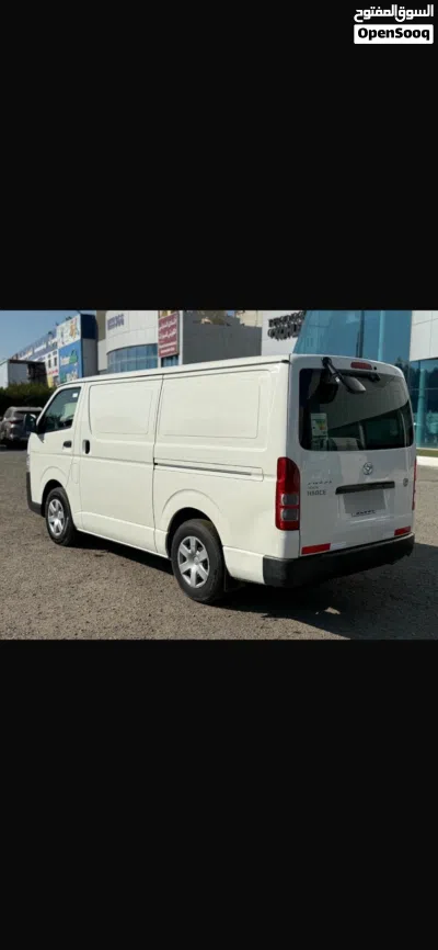 Toyota Hiace Cargo 4