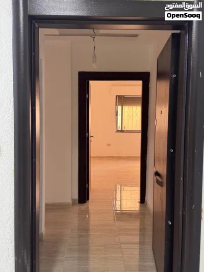 عرض على اخر شقه للبيع بسعر مميز طابق أرضي معلق في ضاحيه الرشيد خلف إسكان اميمه مساحه 150 م 4
