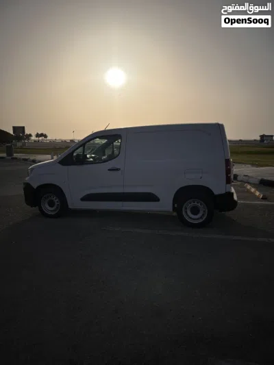 Peugeot Partner Standard 4