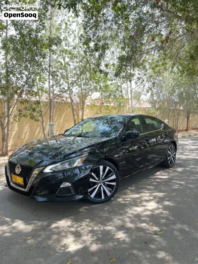 Nissan Altima SR 4