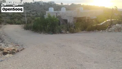 بيت للبيع يصلح مزرعة 3