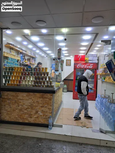 قهوة للبيع مع معداتها 2