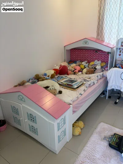 Kids bed in very good condition 2