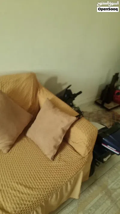 كنبة 3 اشخاص وكرسيين sofa +2 chair 4