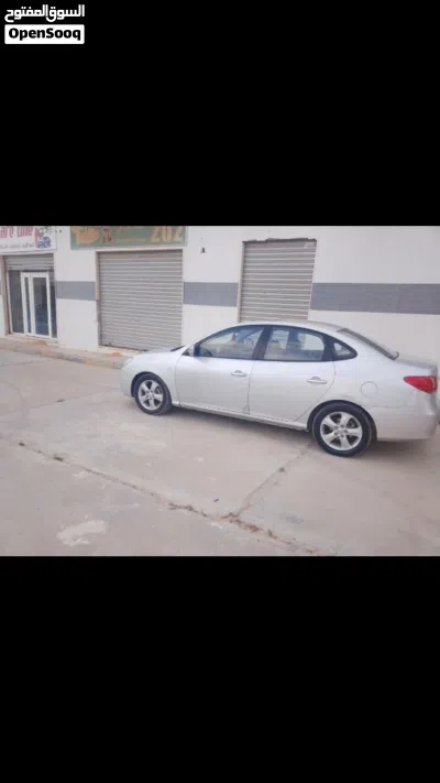 Hyundai Avante SE 4