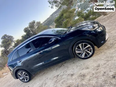 كيا نيرو EX Touring 3