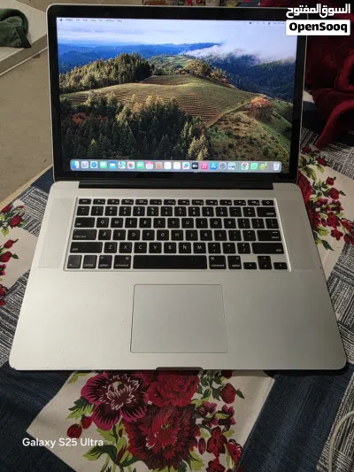 apple brand macbook pro. i7 processor 3