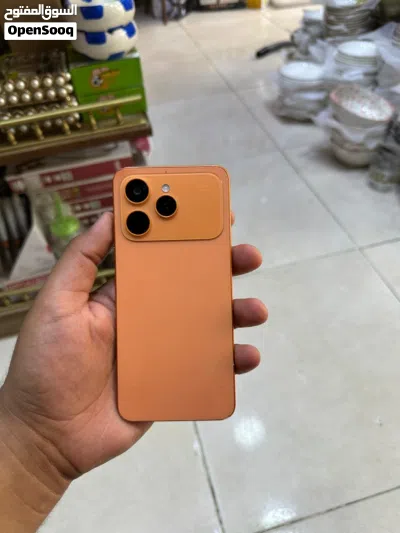 عندي هاد الجهاز Techno Spark 40 انضيف فيو اكم ضربه مش ماثرات بشي حط كفر ما ببين شي للبدل على ايفون 2