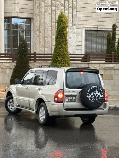 Mitsubishi Pajero GLS 4