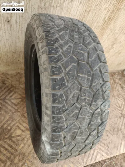 عدد ثلاثة إيطارات 265/65/17 للبيع 4