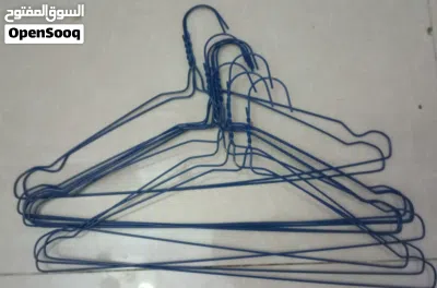 علاقات ملابس Clothes hangers علاقات ملابس حديدية بحالة ممتازة جدا 2