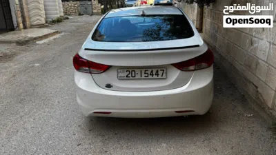 هيونداي افانتي Standard 2