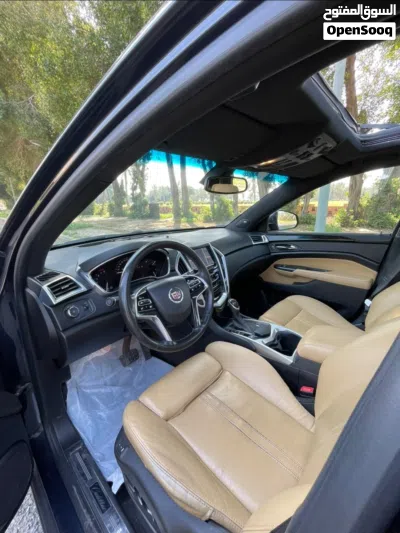 كاديلاك SRX Premium 4