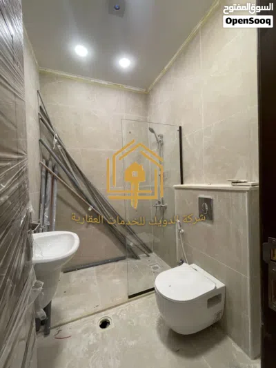 شقة * جديدة * 3نوم * أرضية * ترس * موقع مميز * ضاحية النخيل 4