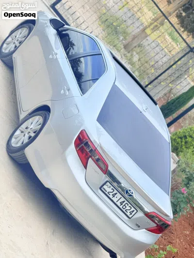 تويوتا كامري XLE 4