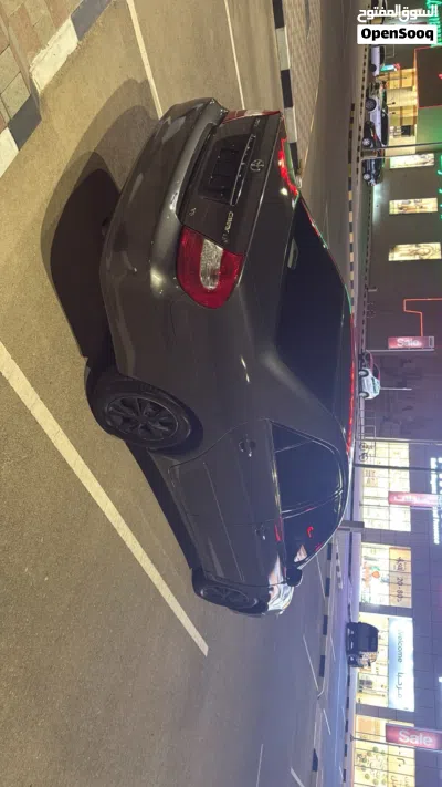 Toyota Camry LE 2