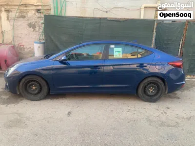 Hyundai Elantra Limited 4