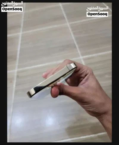 ايفون12بروماكس رسمي ب800ريال 3