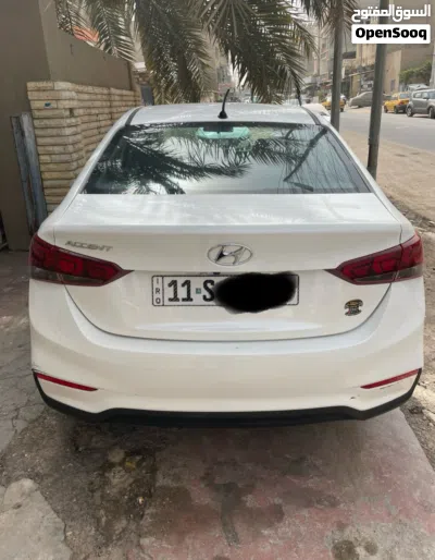 هیۆندای ئاکسێنت Standard 4