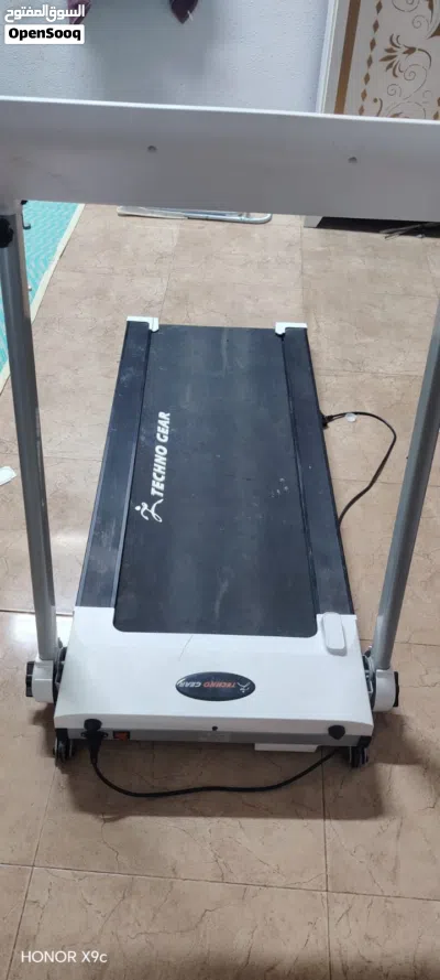 جهاز جري مشي سير مشايه Techno Gear 2