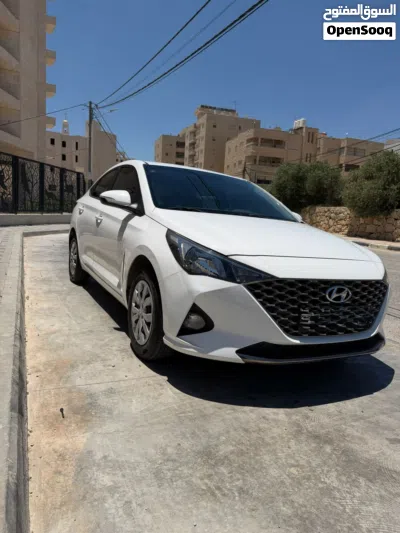 Hyundai Accent Standard 2