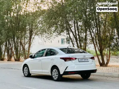 Hyundai Accent Standard 2