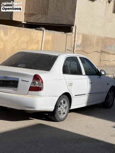 Hyundai Verna S 2