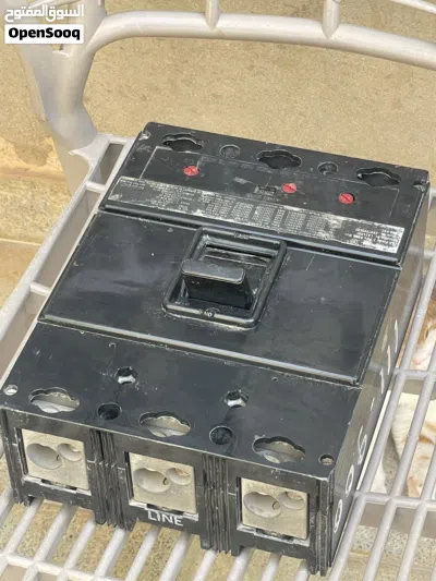 صندوق توزيع كهربائي 2