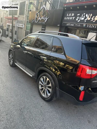 كيا سورينتو Standard 4