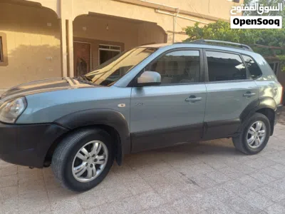 Hyundai Tucson GL 4