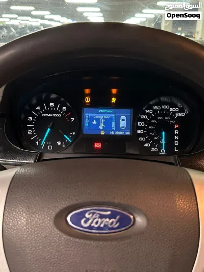 Ford Edge Titanium 4