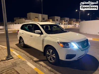 Nissan Pathfinder SV 3