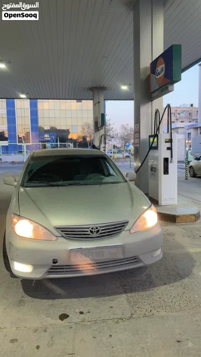 Toyota Camry LE 2
