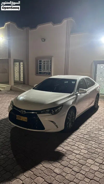 Toyota Camry SE 3