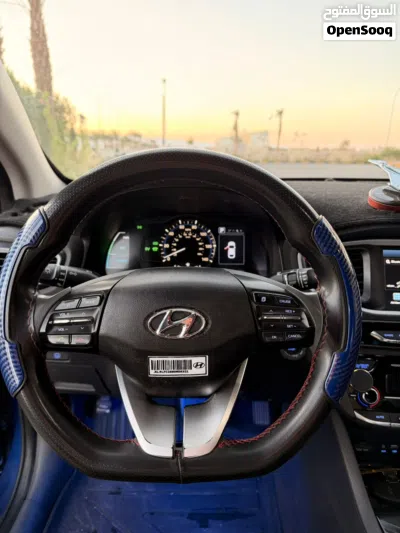 Hyundai Ioniq Standard 4